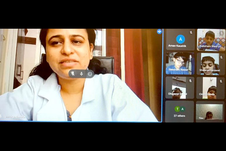 Dr.-Shweta-Suneja-sharing-great-tips-to-young-warriors