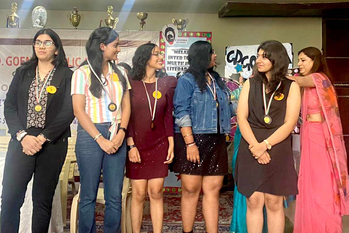 RADIO ROCKSTAR RECEIVING MEDALS