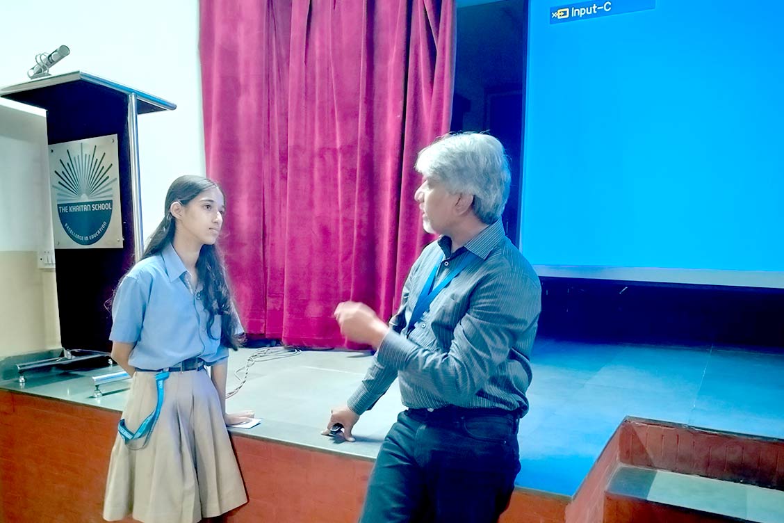 Moving forward, Mr. Kumar shed light on the importance of CUET in securing admissions to top central universities such as Delhi University, Banaras Hindu University, and Jawaharlal Nehru University. He explained the exam structure, subject combinations, and shared practical strategies for aligning CUET preparation with school academics. The session was highly interactive, with students enthusiastically engaging, asking thoughtful questions, and seeking clarity on eligibility, preparation timelines, coaching resources, and effective study balance between schoolwork and competitive exams. The counselling session not only broadened the students’ perspective about available opportunities but also equipped them with clarity and confidence to chart their academic and professional journeys.