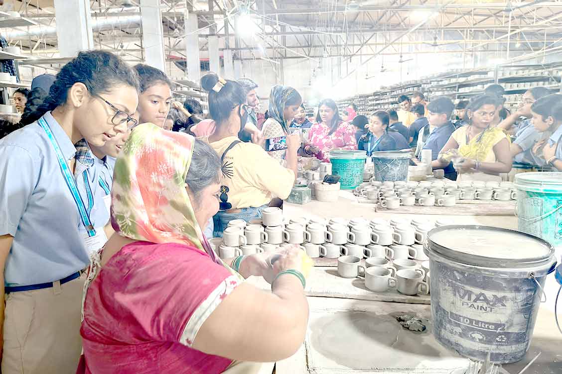 Educational Trip to Khurja: Exploring the Art and Heritage of Indian Pottery