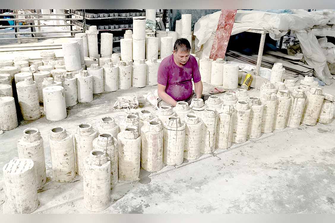 Educational Trip to Khurja: Exploring the Art and Heritage of Indian Pottery
