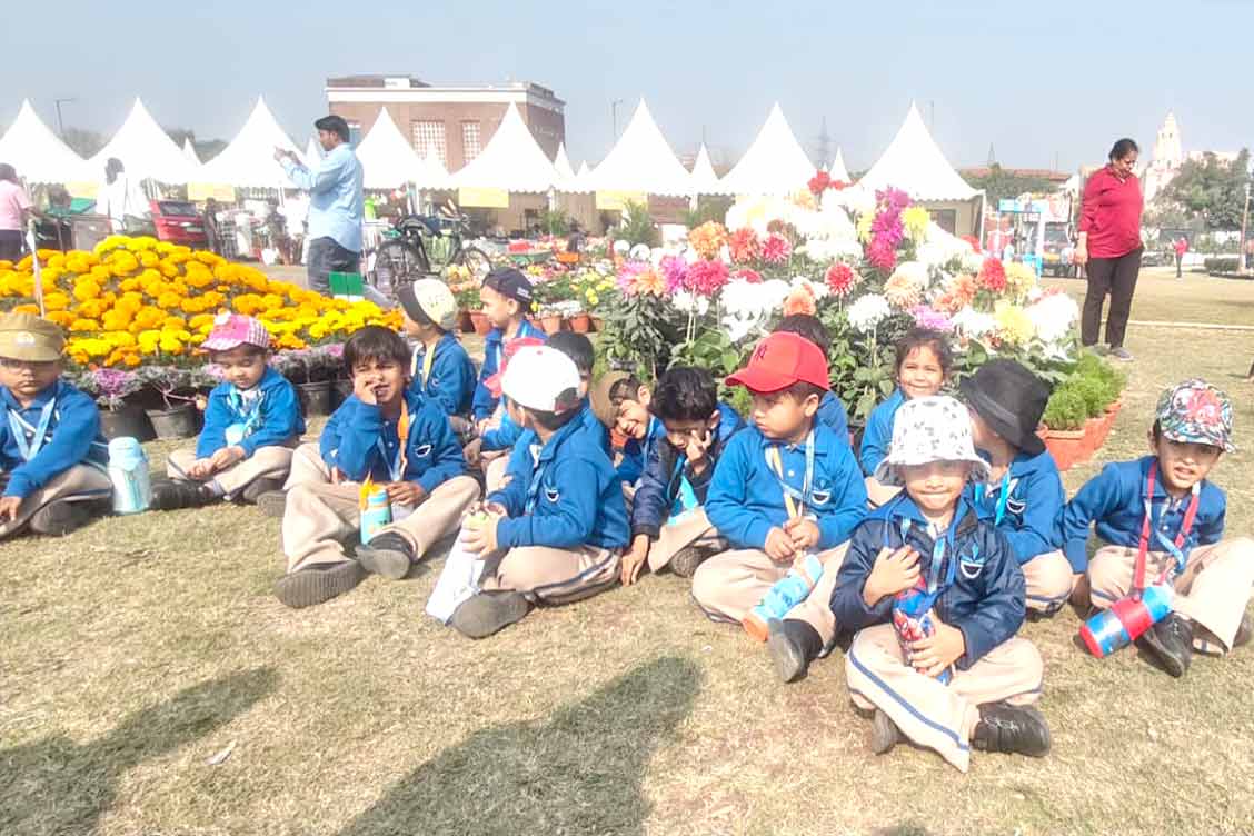 Pre-Primary Students of The Khaitan School Visit the Noida Flower Show