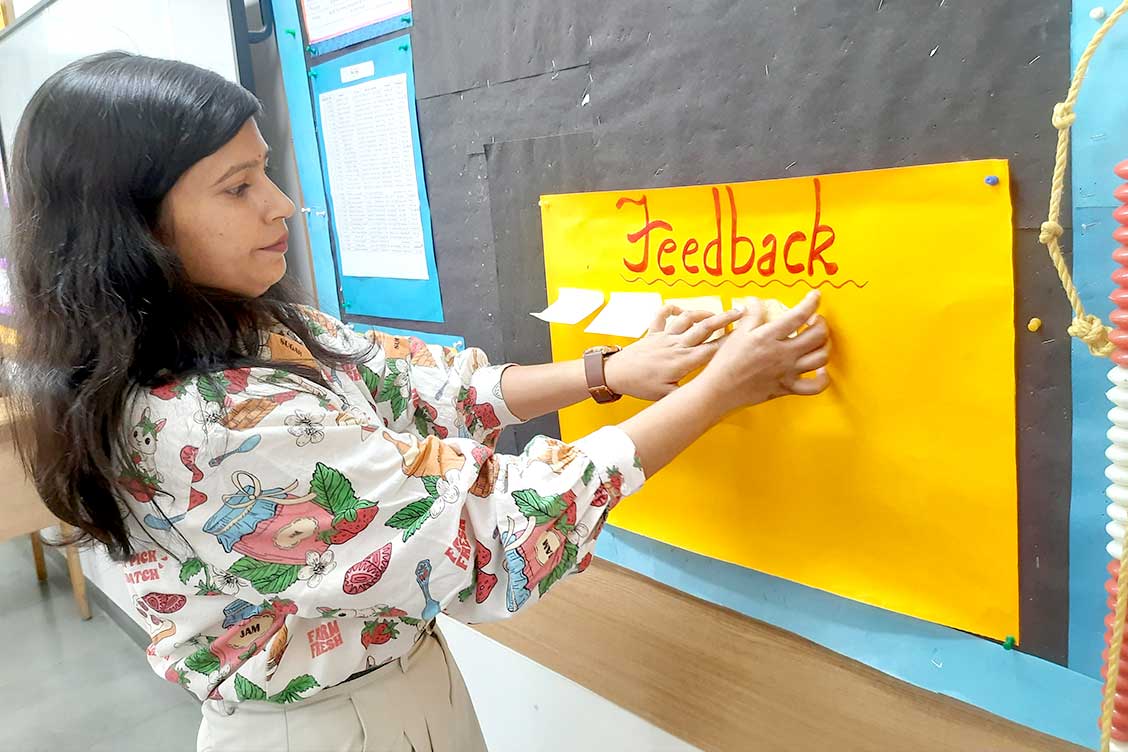 Empowering Parents in Language Learning: English ‘Coffee at School’ Workshop