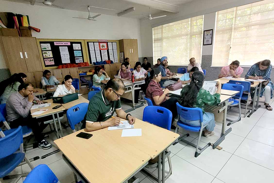 Empowering Parents in Language Learning: English ‘Coffee at School’ Workshop