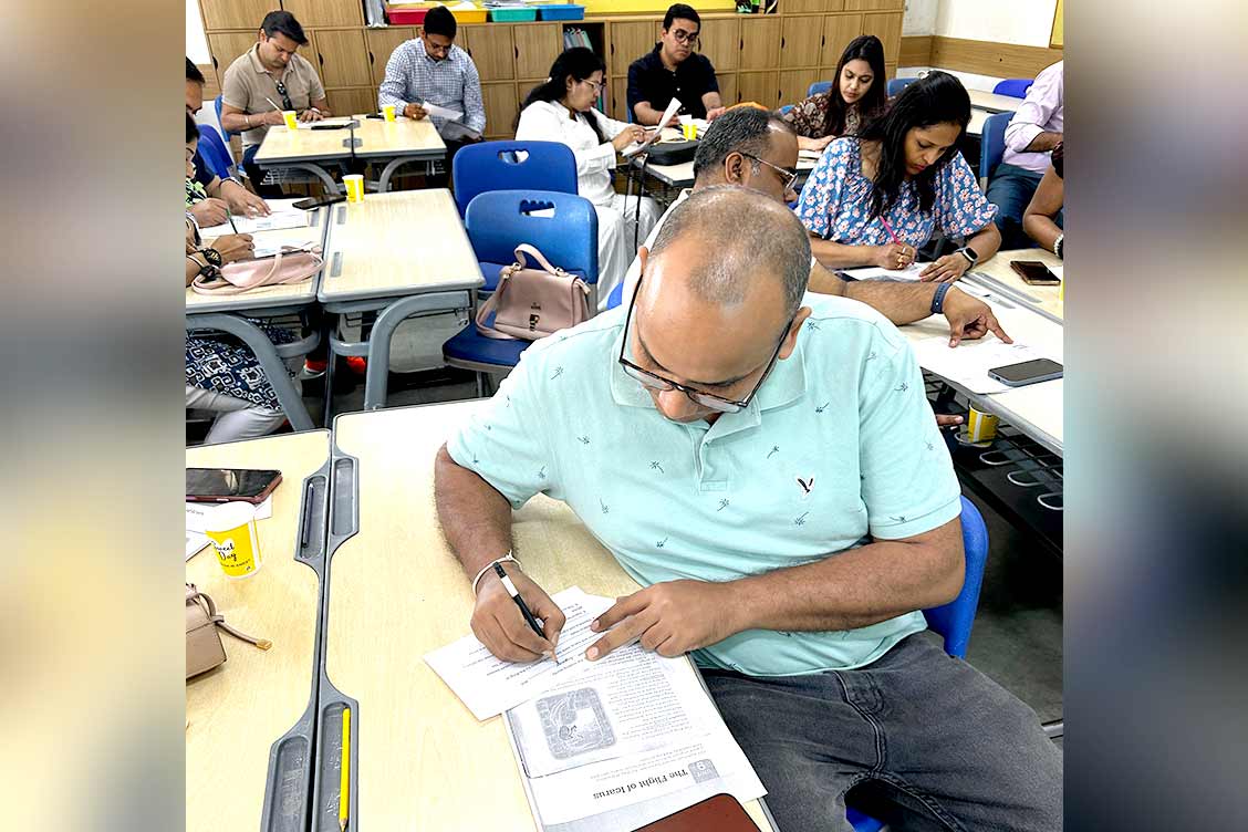 Empowering Parents in Language Learning: English ‘Coffee at School’ Workshop