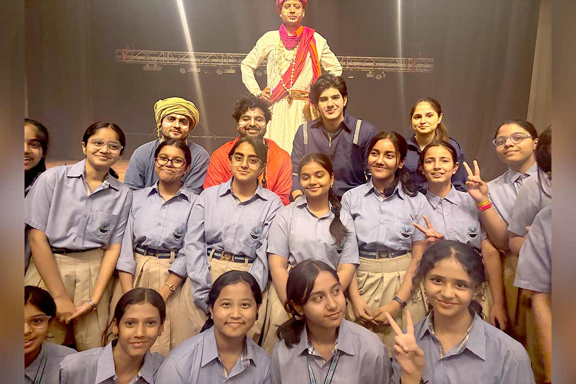 Educational Theatre Visit by the students of The Khaitan School: “Threads of Time – The Story of Us”