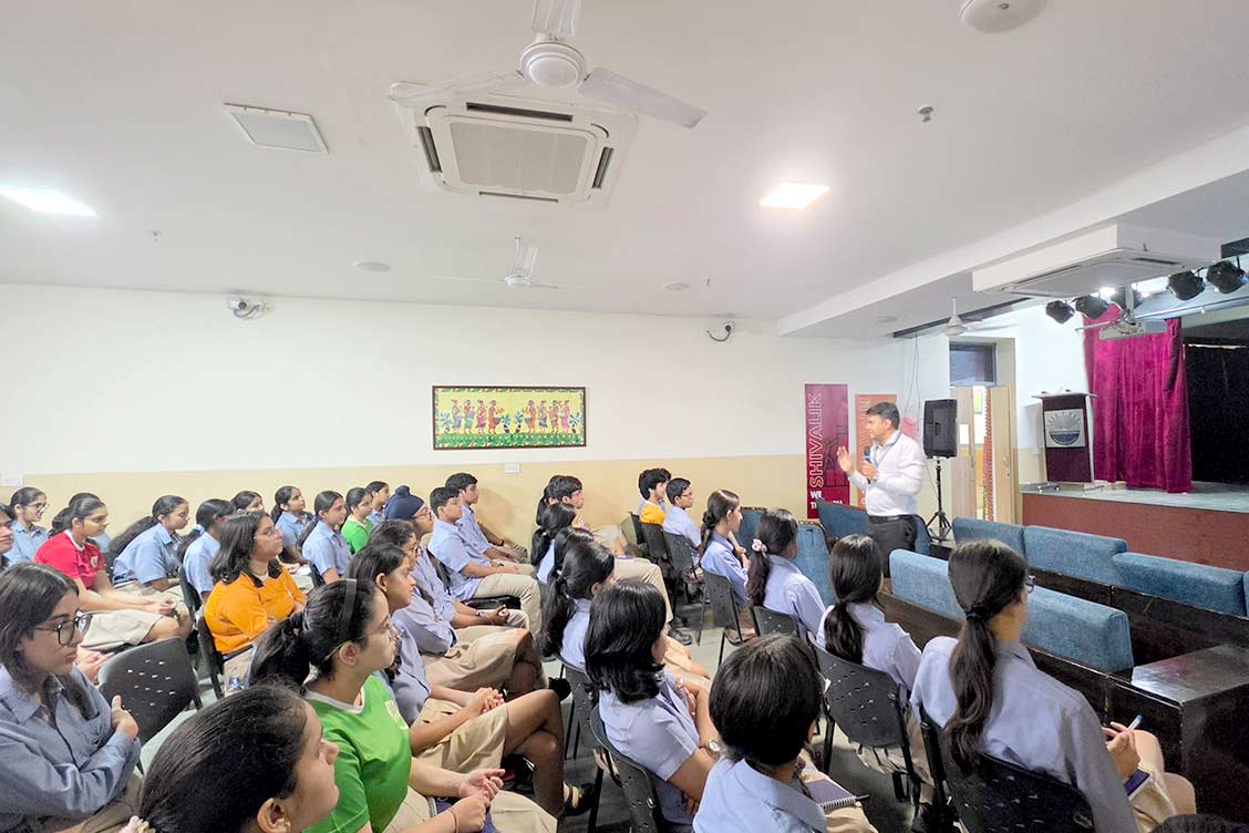 Career Awareness Workshop Introduces Students to the Profession of Company Secretary