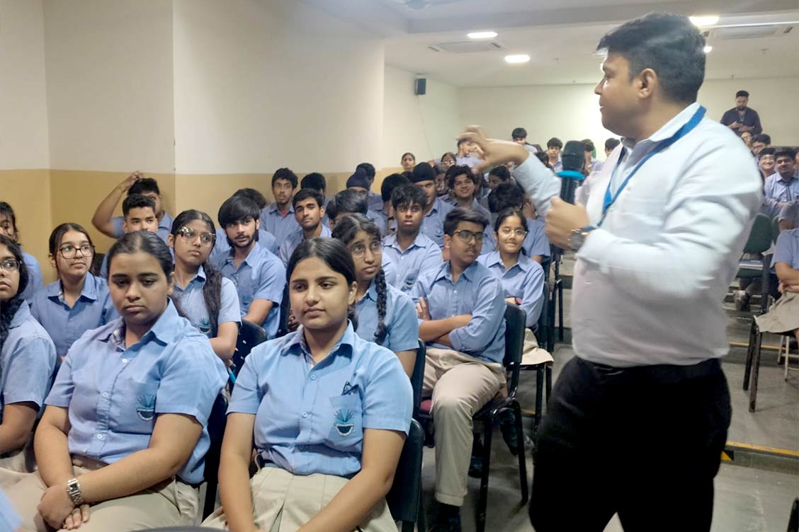 Career Awareness Workshop Introduces Students to the Profession of Company Secretary