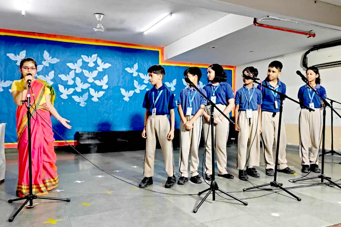 The Khaitan School Celebrates Teachers’ Day with a Heartfelt Special Assembly by Class 5E