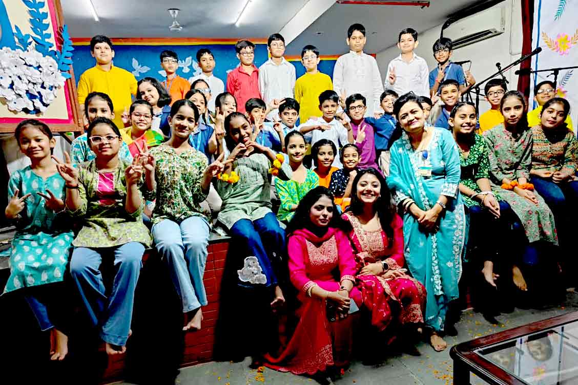 The Khaitan School Celebrates Teachers’ Day with a Heartfelt Special Assembly by Class 5E